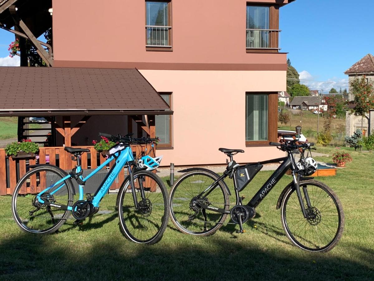 Apartmany Na Rozcesti Lomnice nad Popelkou Bagian luar foto