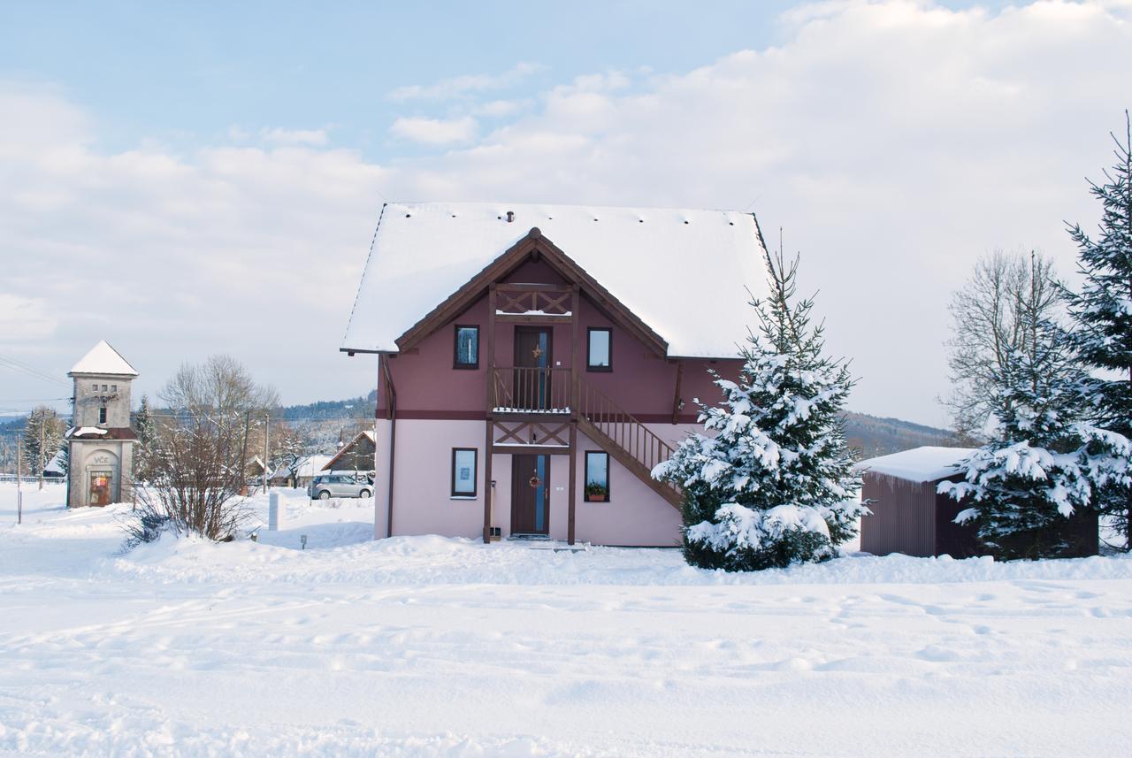Apartmany Na Rozcesti Lomnice nad Popelkou Bagian luar foto