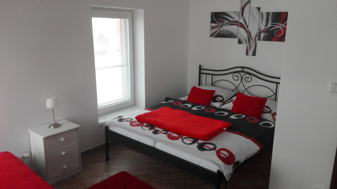 Apartmany Na Rozcesti Lomnice nad Popelkou Bagian luar foto