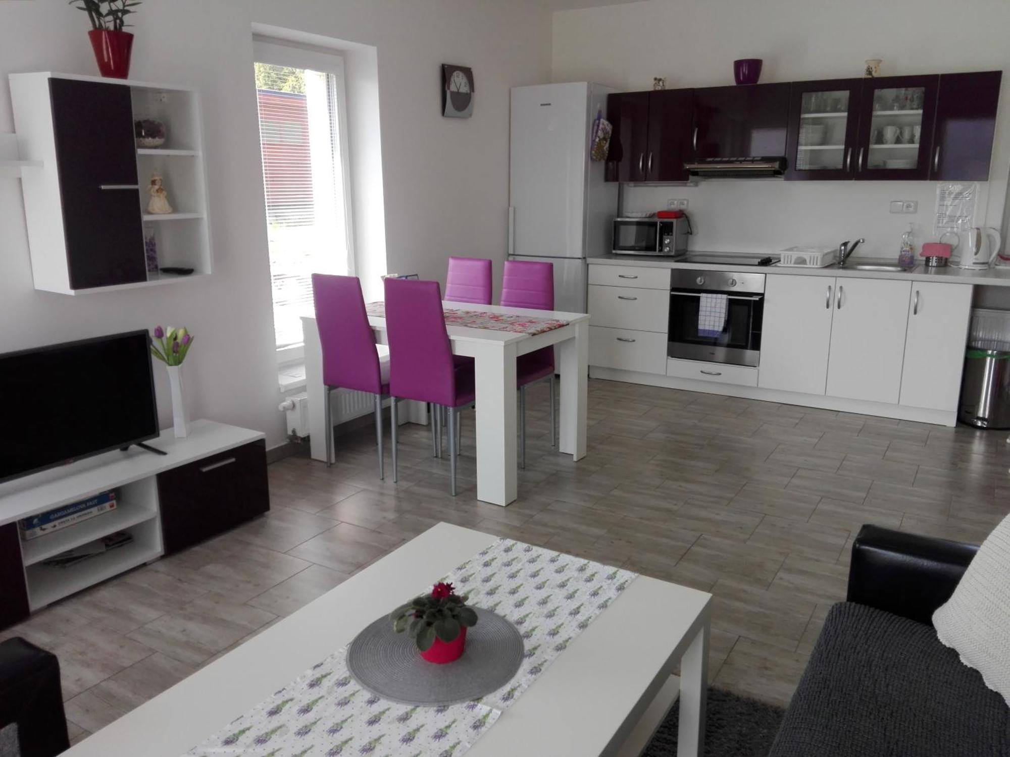 Apartmany Na Rozcesti Lomnice nad Popelkou Bagian luar foto
