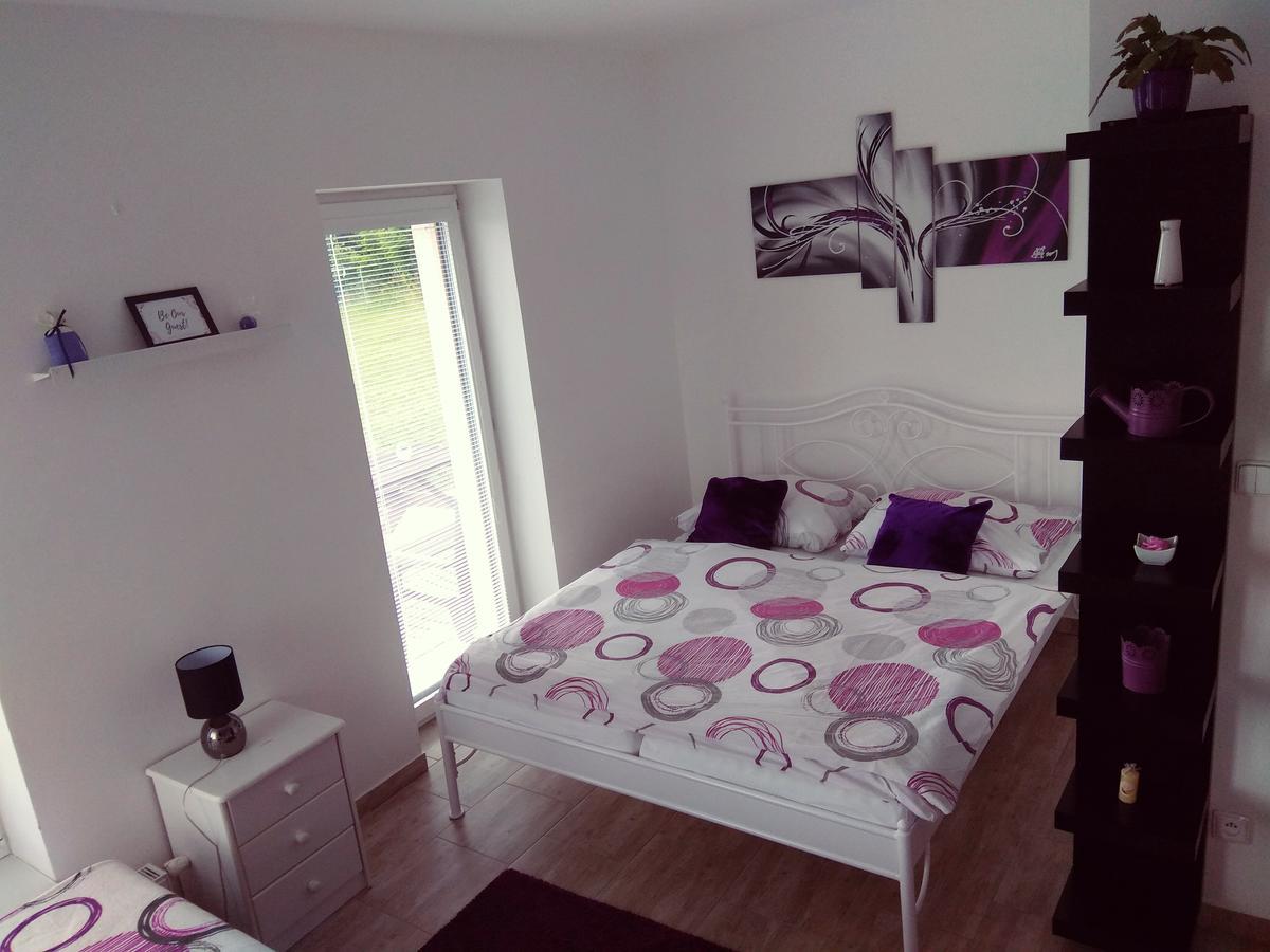Apartmany Na Rozcesti Lomnice nad Popelkou Bagian luar foto