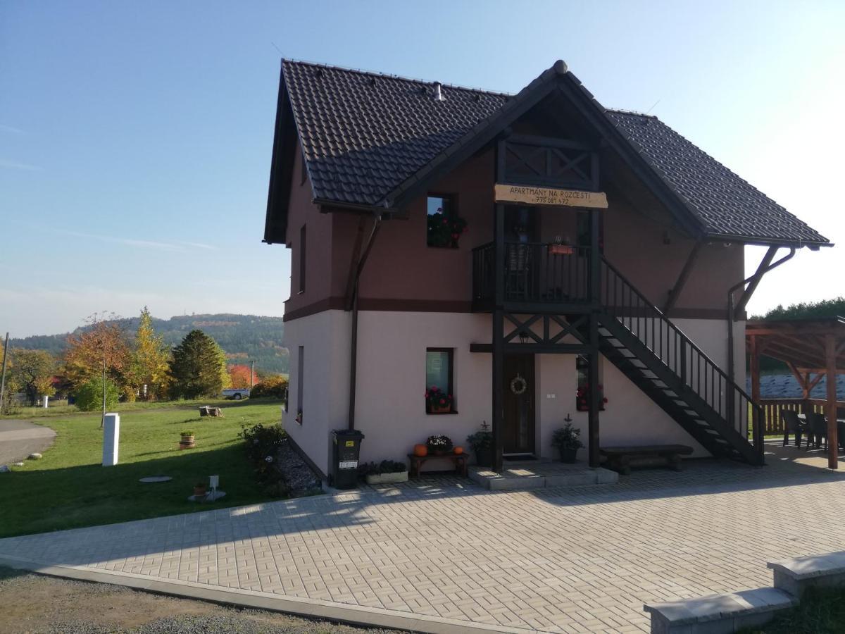 Apartmany Na Rozcesti Lomnice nad Popelkou Bagian luar foto
